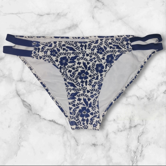 KENSIE - Blue Ruffle Off Shoulder Floral Bikini - Picture 5 of 9